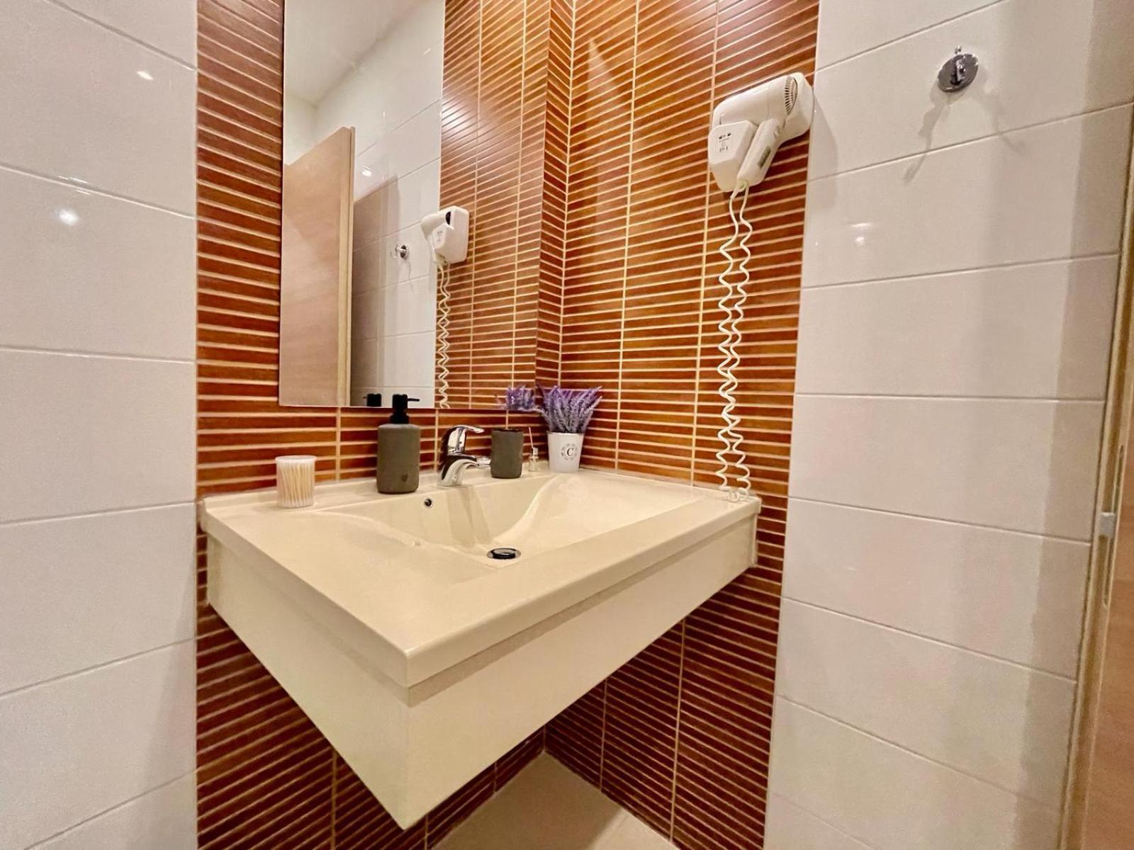 Yamaluxe Apartments - Silent & Primitive With Relaxing Area Bucarest Extérieur photo